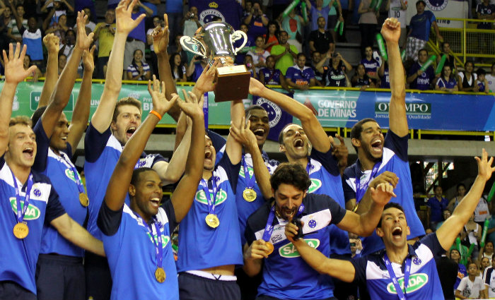 Cruzeiro defende o título com o apoio da torcida. FOTO: Cruzeiro