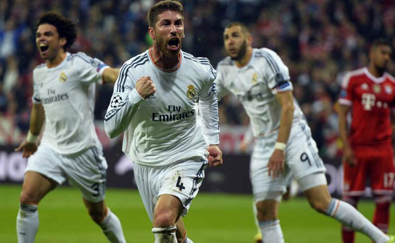 Sérgio Ramos comemora um dos gols que deixaram o mundo atordoado. FOTO: UEFA