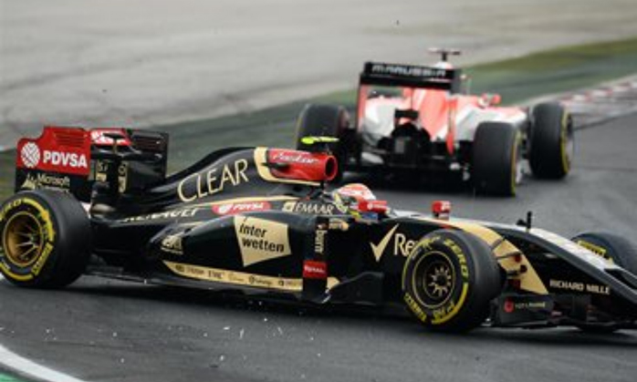 Grosjean se acidentou mesmo com o Safety Car na pista. FOTO: formula1.com.