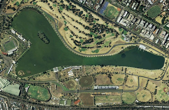 Vista aérea do circuito temporário de Albert Park onde se realiza desde 1996 o GP da Austrália. FOTO: f1-grandprix.com.