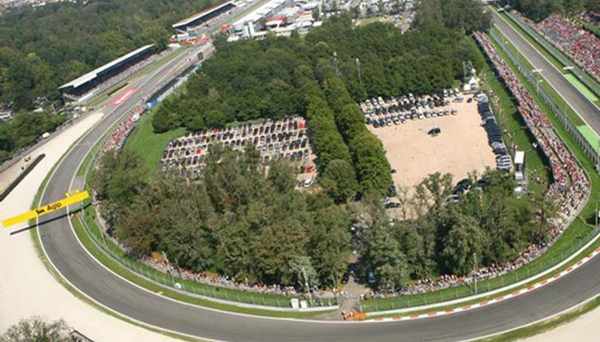 Curva parabólica, uma das mais conhecidas da história da Fórmula 1. FOTO: michaelschumacher.es