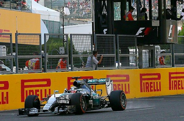 Lewis Hamilton venceu e fez história no GP do Japão. FOTO: globoesporte.globo.com