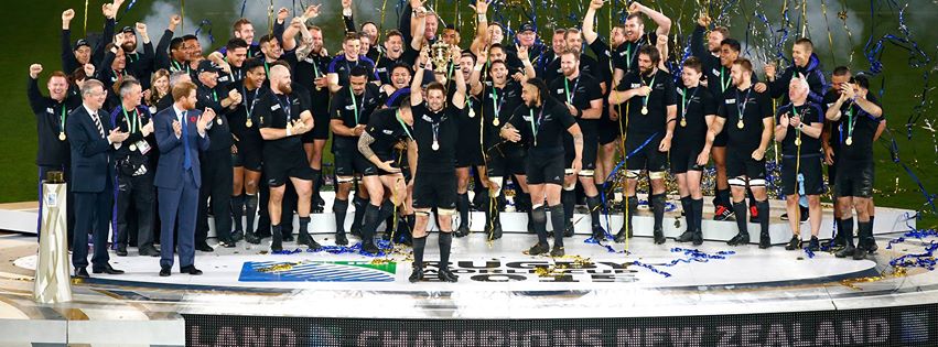 A taça Webb Ellis agora é de posse definitiva da Nova Zelândia. FOTO: Rugby World Cup