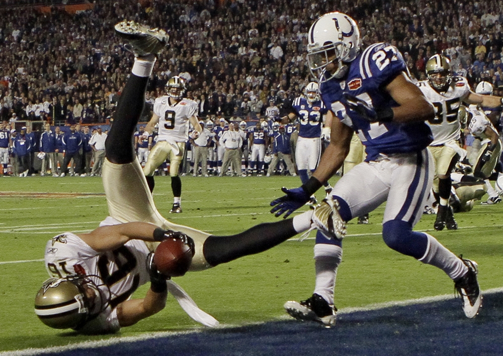 O polêmico lance que rendeu o touchdown dos Saints. FOTO: ESPN