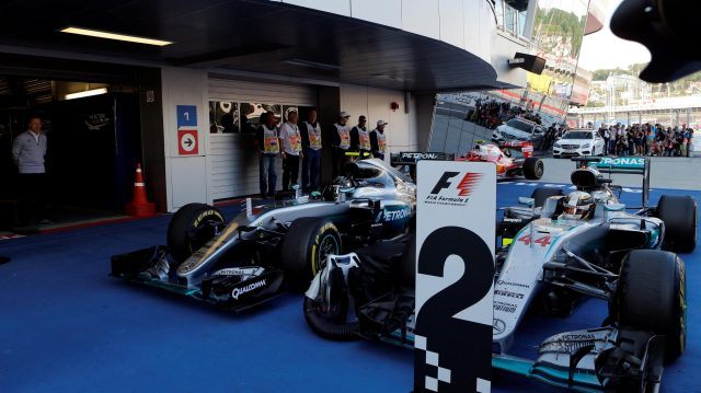 Hamilton bem que tentou, mas ficou novamente atrás de Rosberg nesta temporada. FOTO: formula1.com