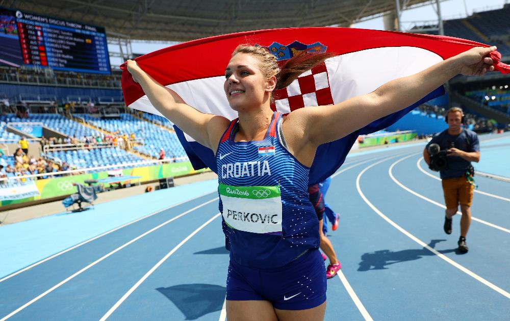 Sandra Perkovic melhorou em 10cm a marca obtida em Londres 2012, mas segue longe do recorde mundial. FOTO: Getty Images/Ian Walton