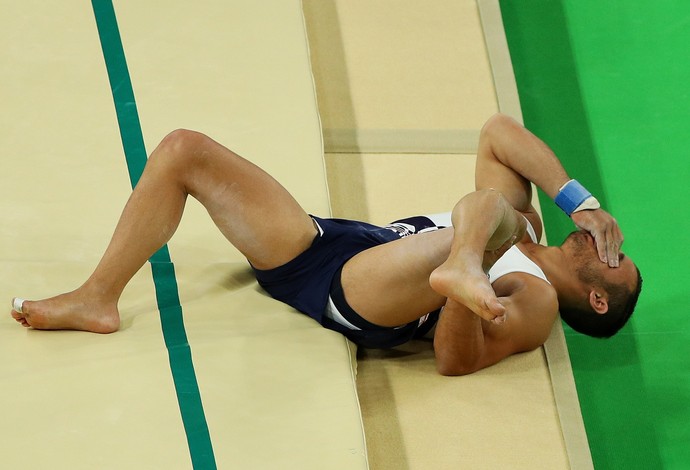 Jamir Ait Said quebra a perna na Olimpíada. FOTO: Getty Images