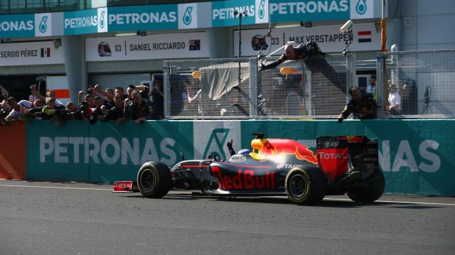 Daniel Ricciardo vence o GP da Malásia de 2016. FOTO: formula1.com