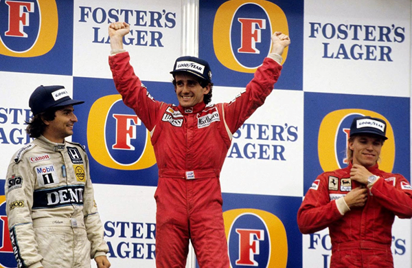Prost comemora título na Austrália 86