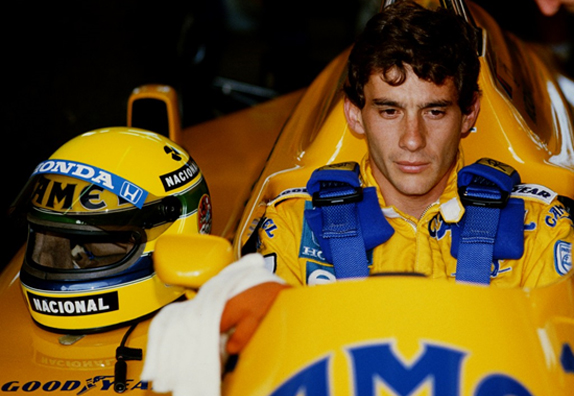 Ayrton Senna em 1987, a bordo de sua Lotus-Honda