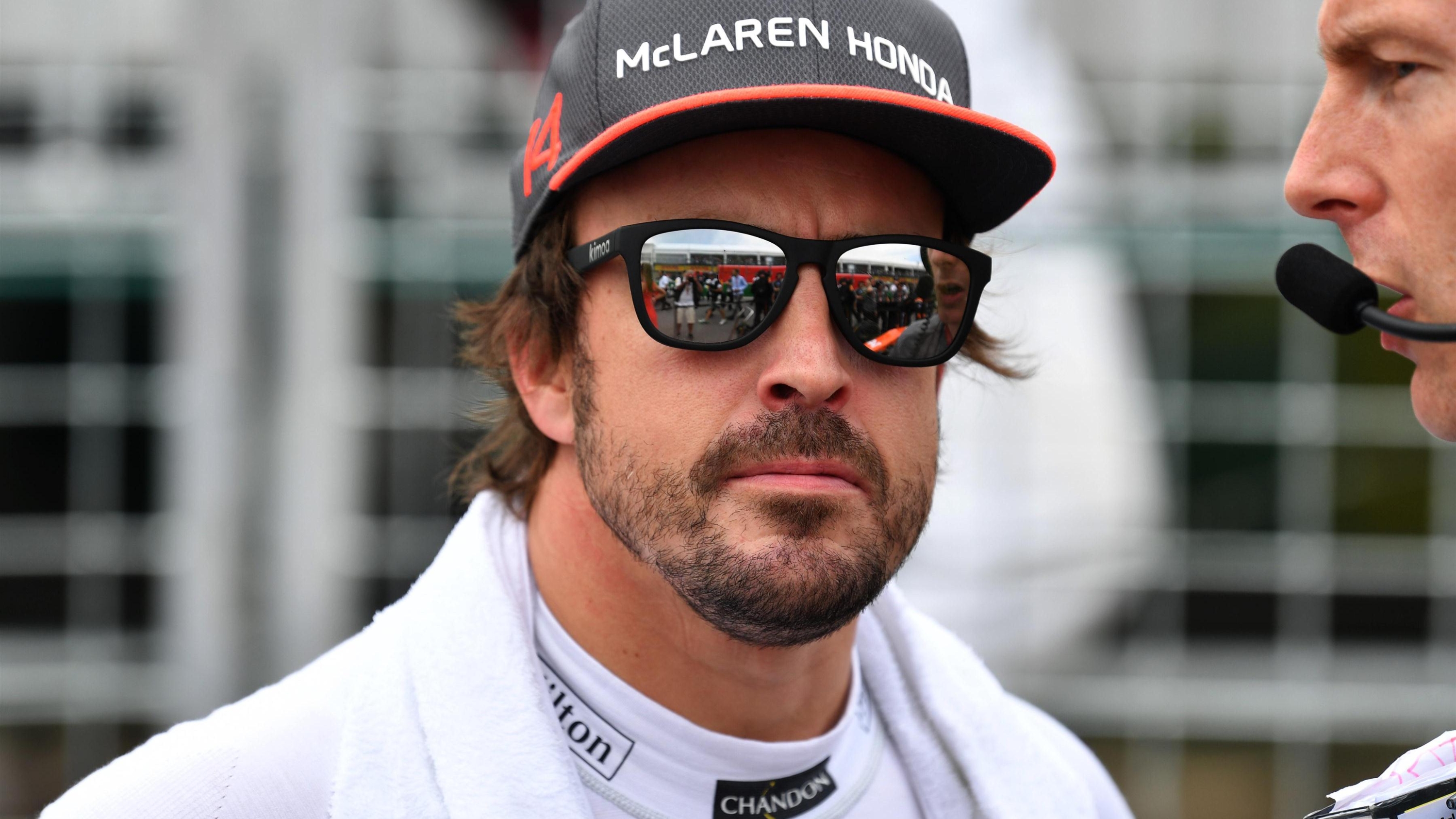 Alonso decepcionado com mais um abandono