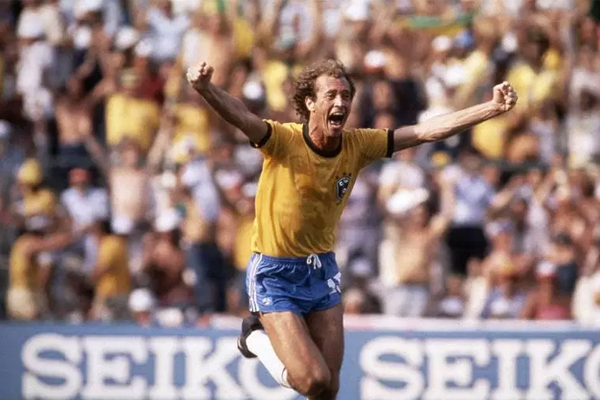 Falcão comemora o gol que deu esperança aos brasileiros. 